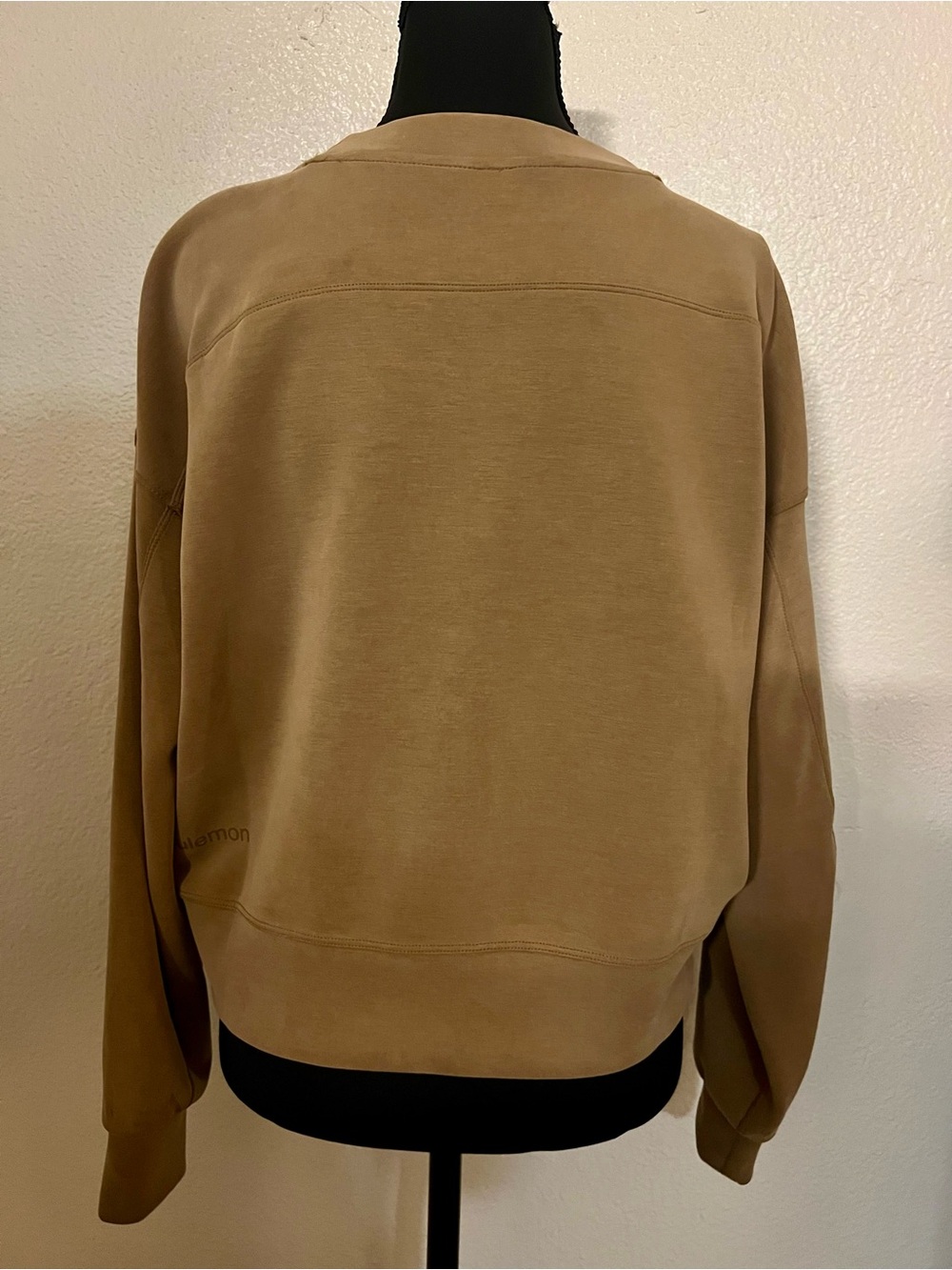 lululemon athletica Oversized Relaxed Crew Sweatshirt in Khaki Retail Price $118 - Picture 6 of 7